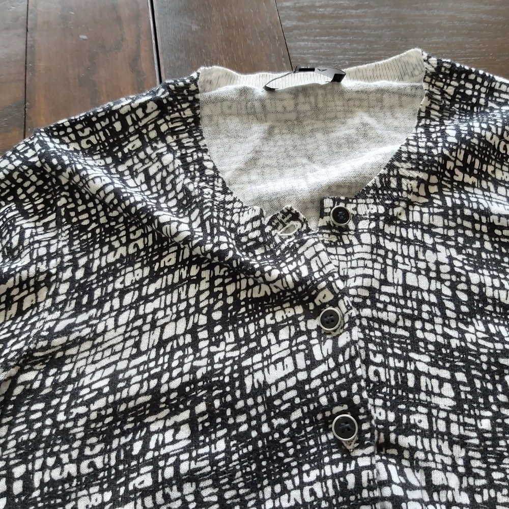 NEW DALIA TOP/B1 - Picture 3 of 8